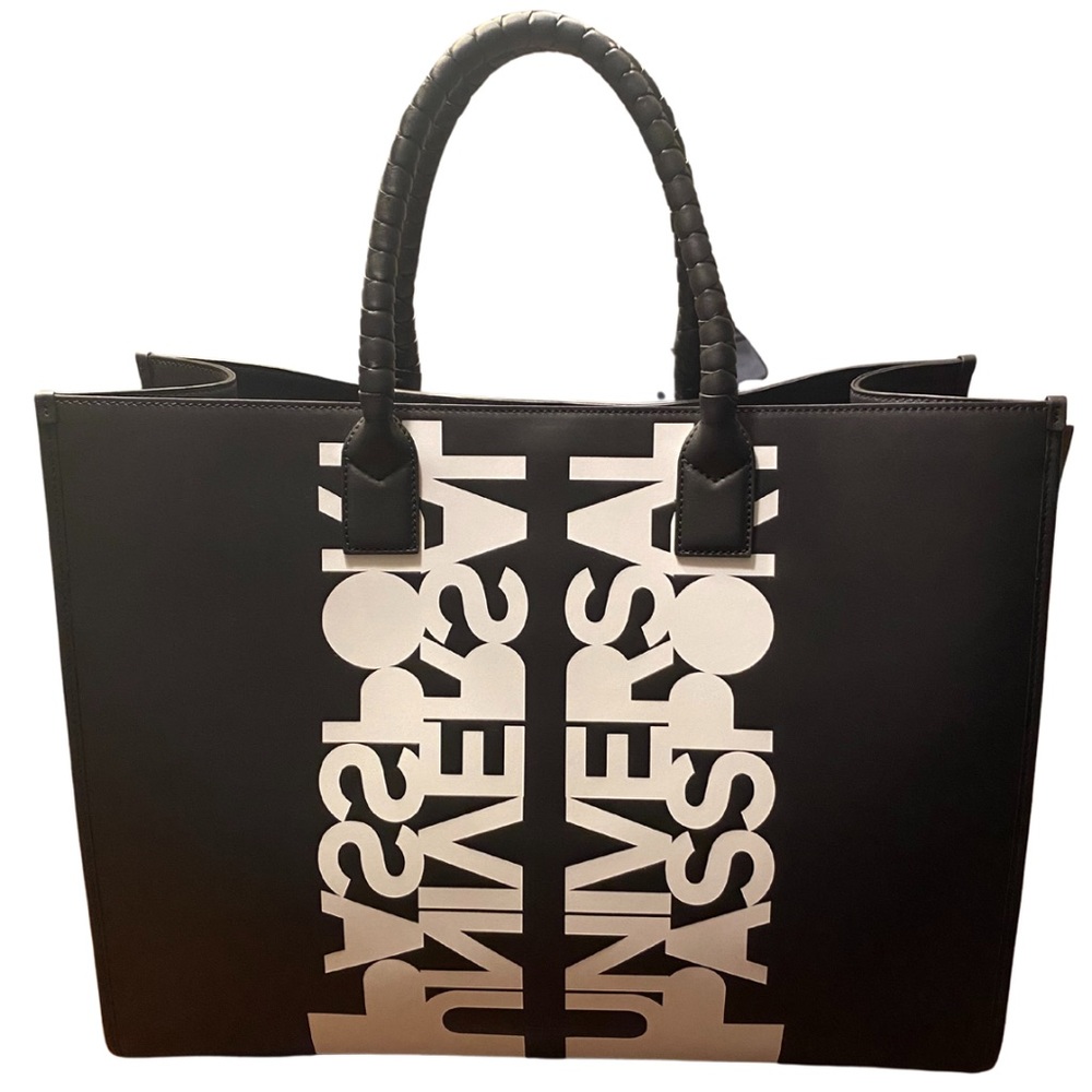Burberry Universal Passport Tote Bag